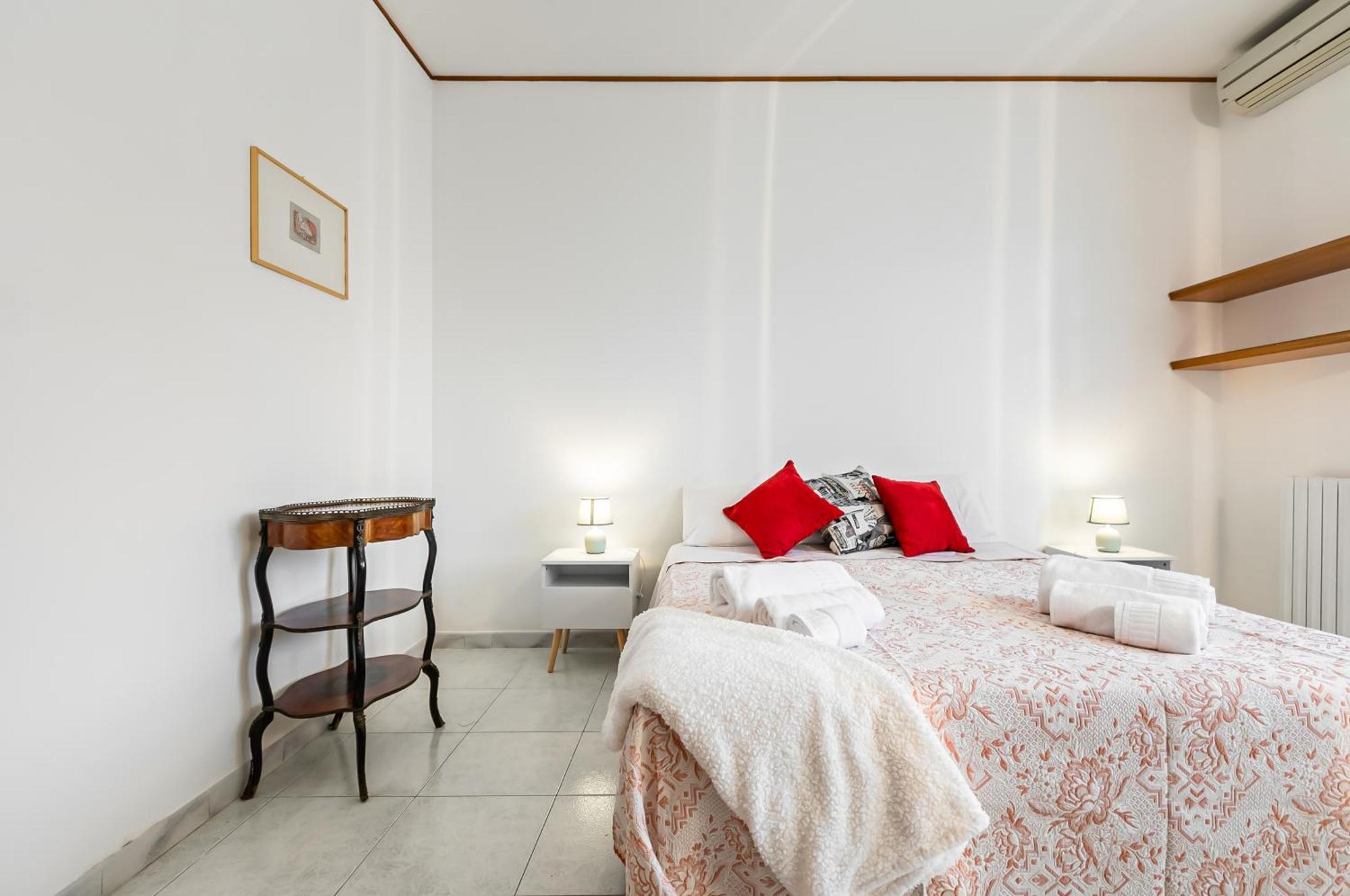 Palazzo Reale & Piazza Indipendenza Roomy Flat Palermo Dış mekan fotoğraf