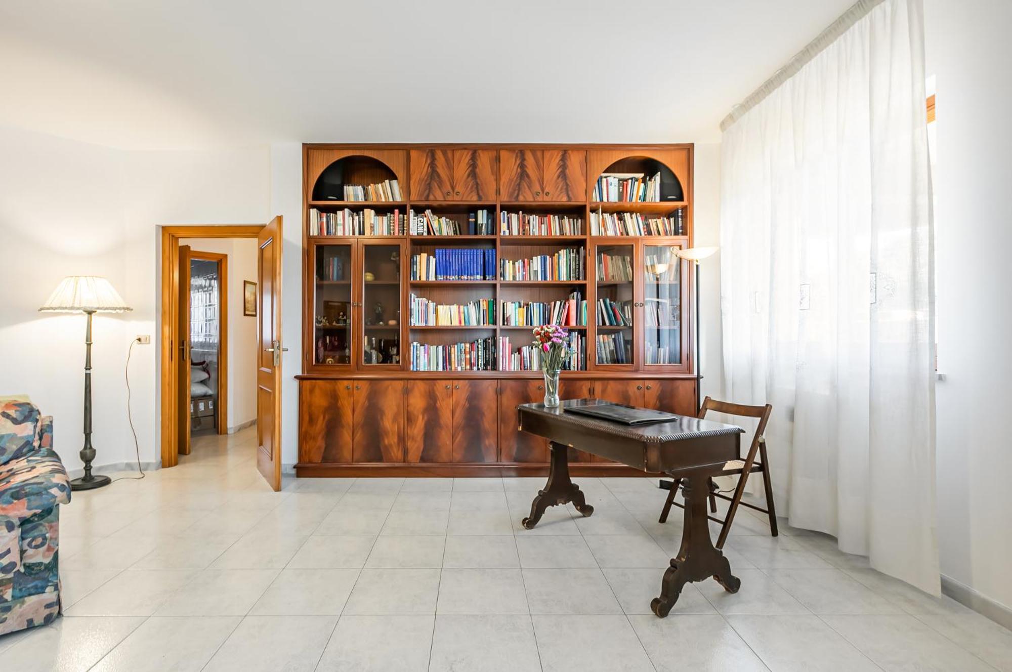 Palazzo Reale & Piazza Indipendenza Roomy Flat Palermo Dış mekan fotoğraf